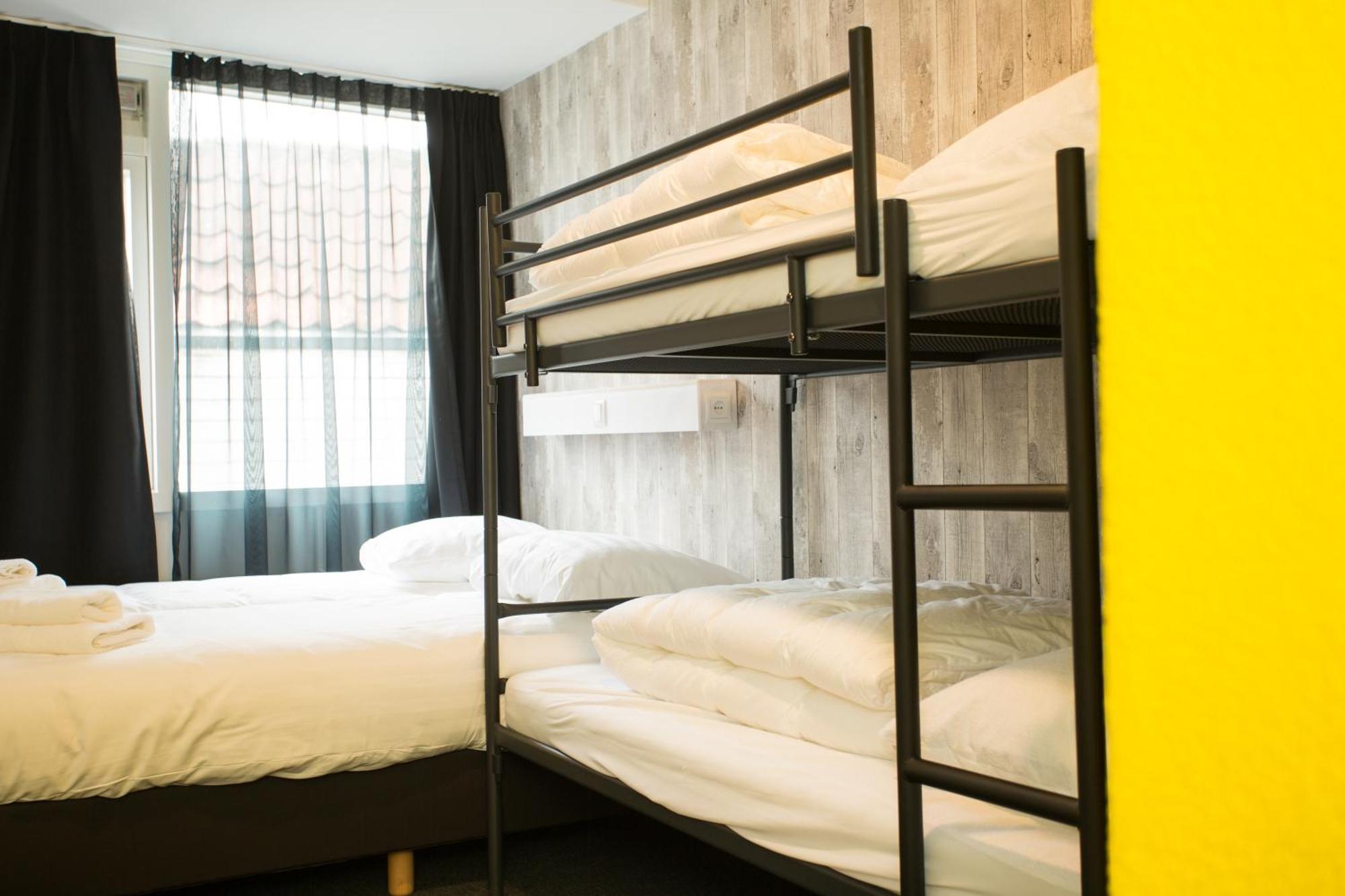 Beach Hotel Katwijk 2*