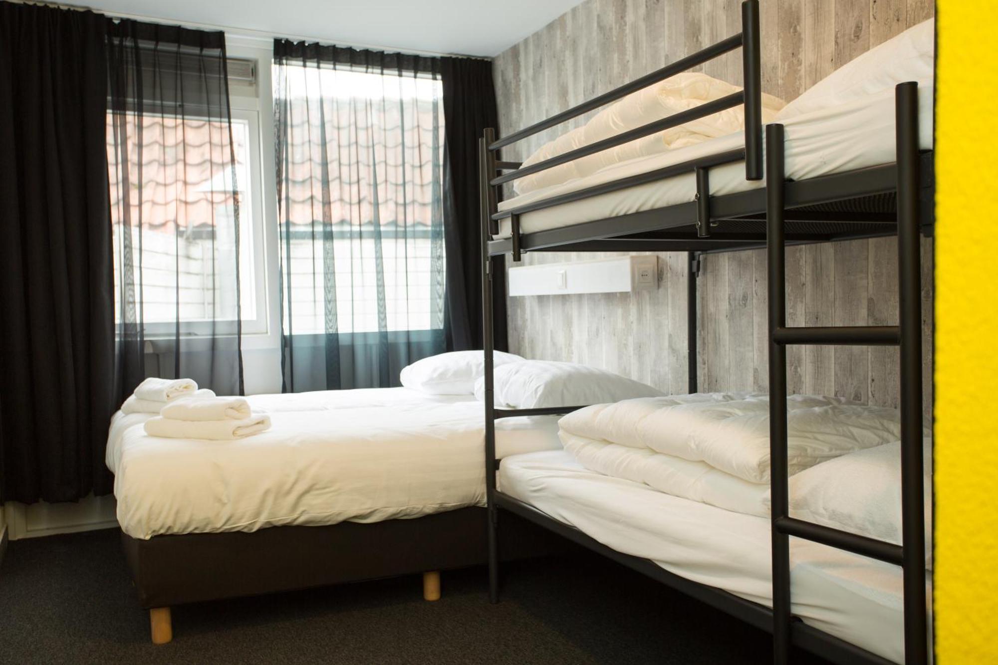 Beach Hotel Katwijk Hotel 2*